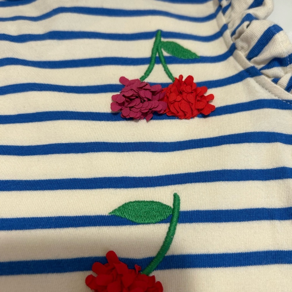 Mini Boden Flutter Sleeve Cherry Appliqué Tee 2-3Y - Picture 2 of 5